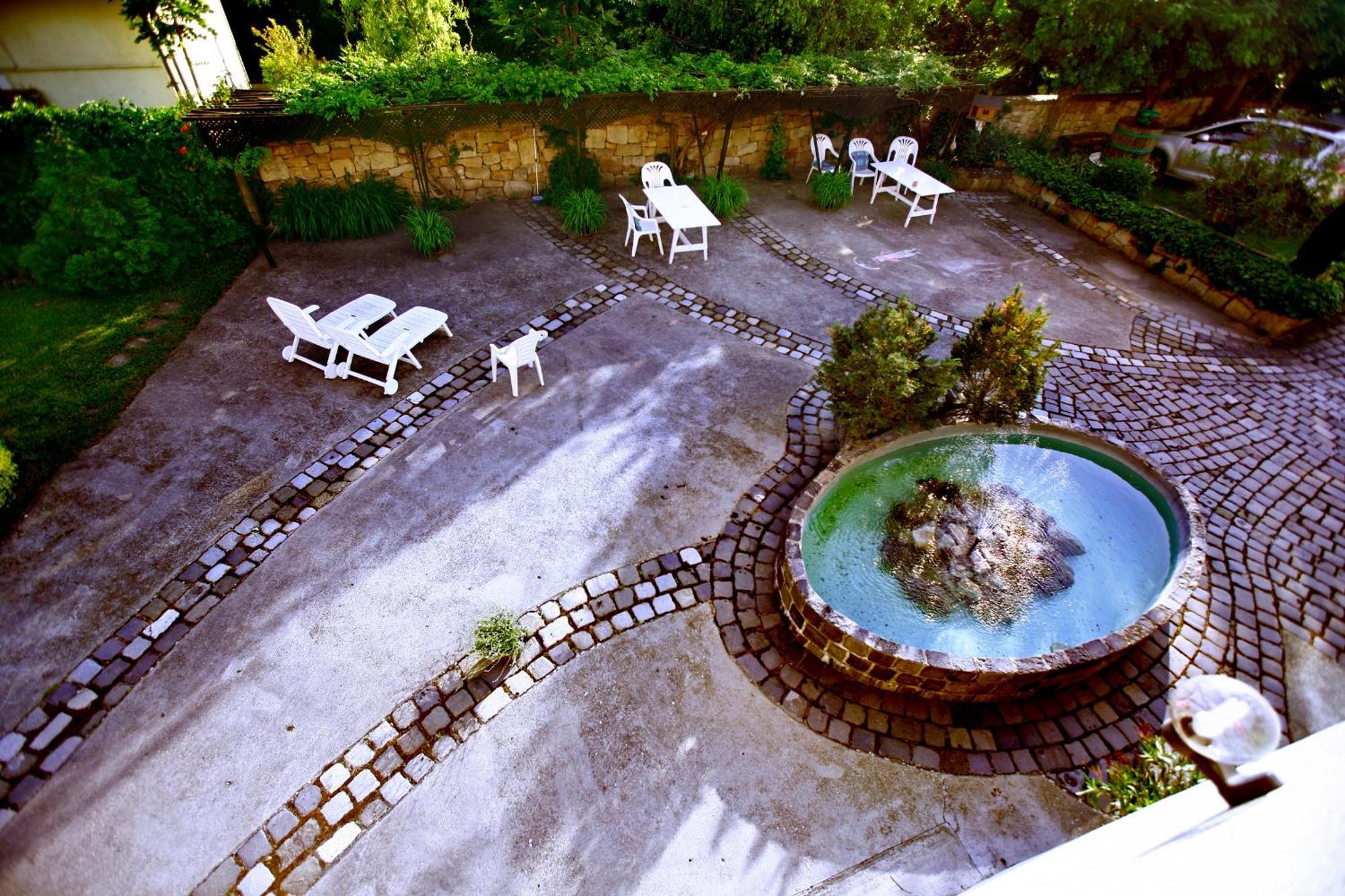 Keszi Panzio Hotel Budakeszi Luaran gambar