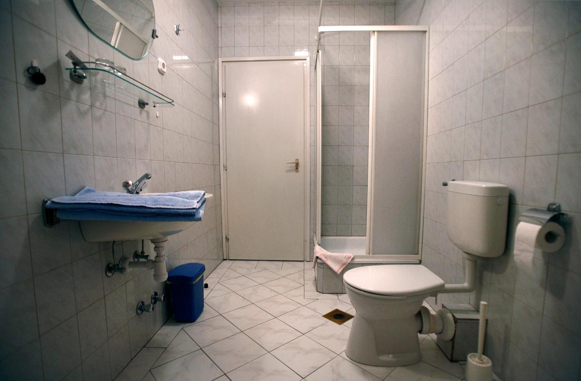 Keszi Panzio Hotel Budakeszi Luaran gambar